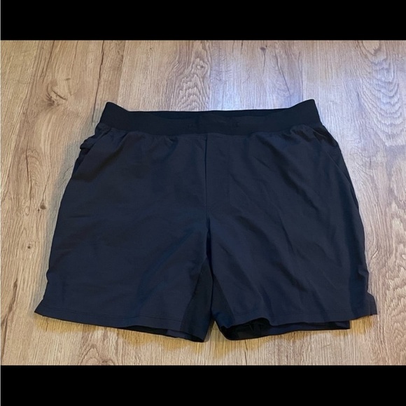 lululemon athletica Black Athletic Shorts - Picture 1 of 6